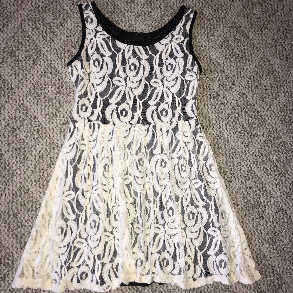 Flowy Black and White Lacy Dress